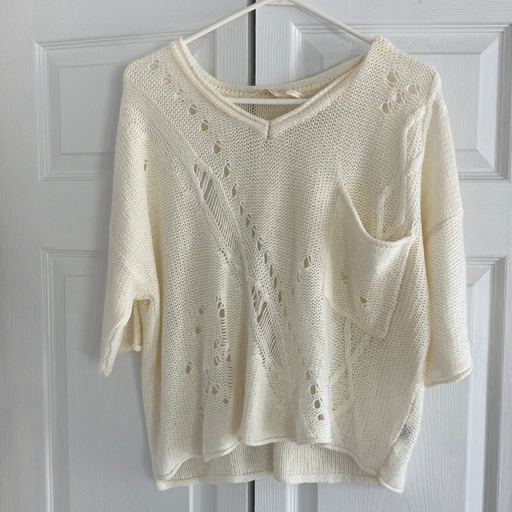 Short sleeve sweater